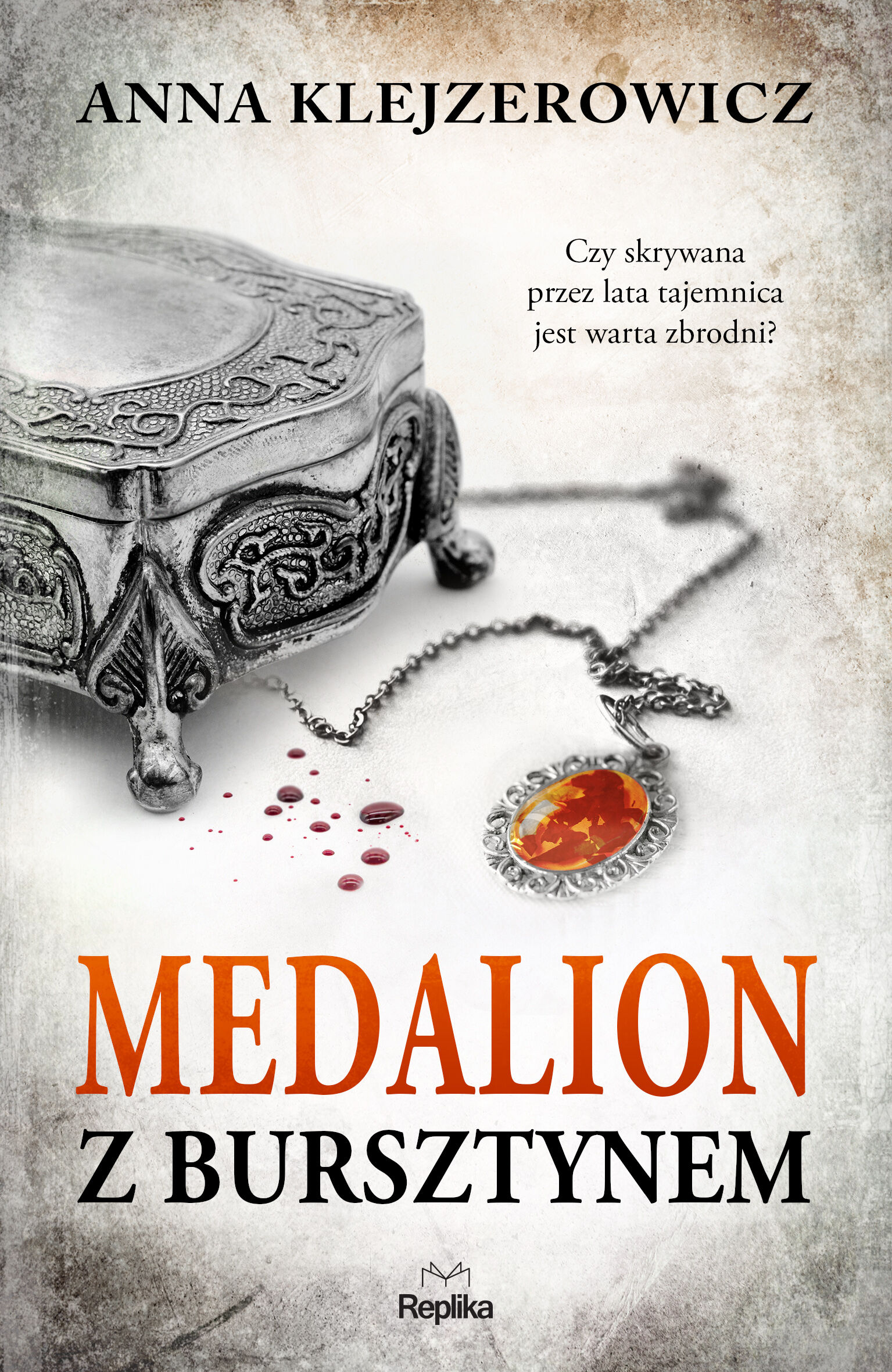 Medalion z bursztynem (e-book)