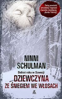 Dziewczyna ze śniegiem we włosach