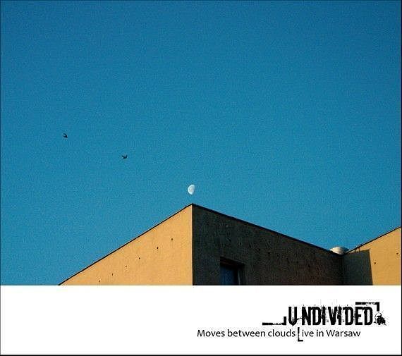 Moves Between Clouds. Live in Warsaw (Ecopack)