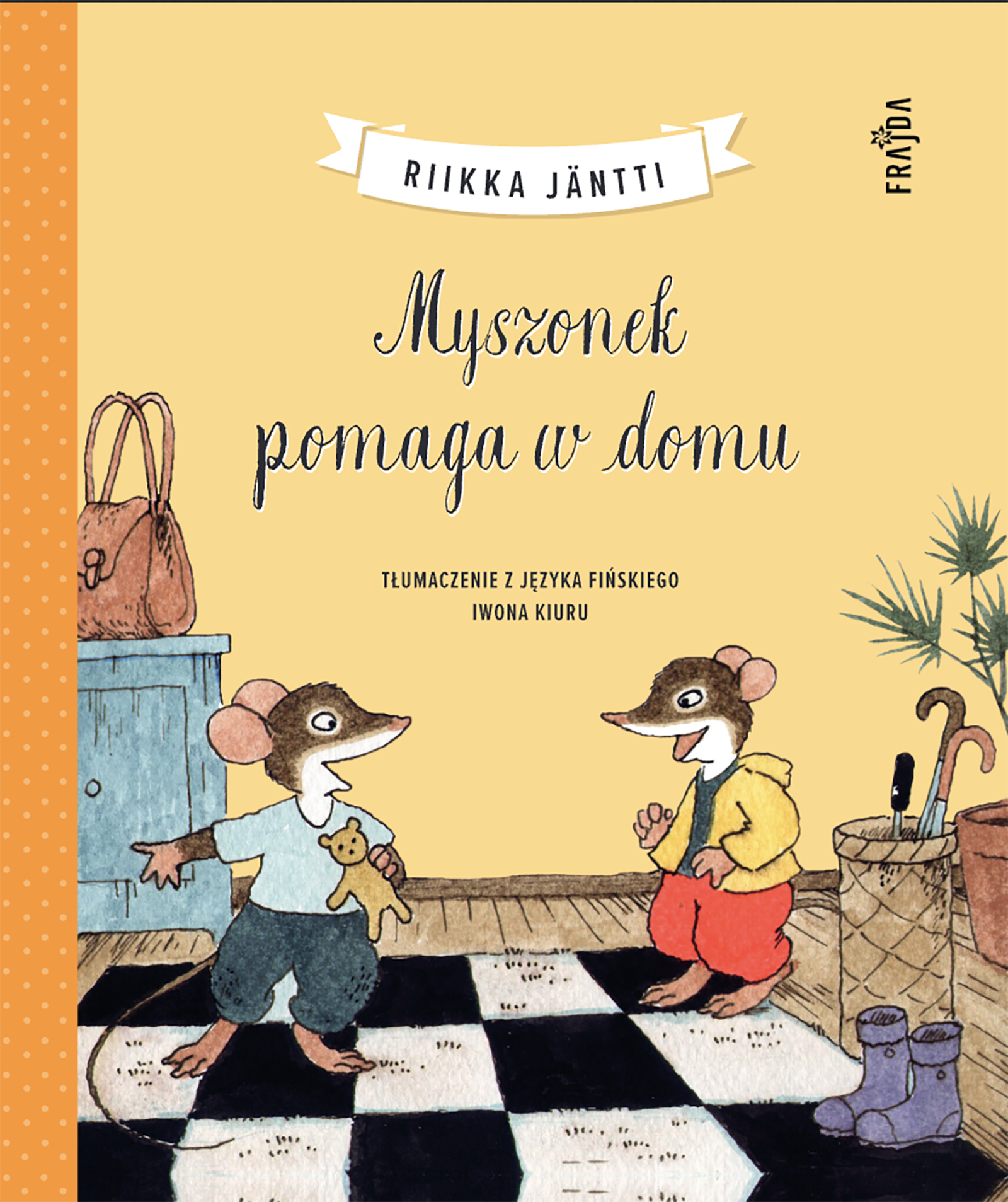 Myszonek pomaga w domu