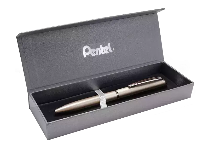 Eleganckie pióro kulkowe energel 0,7 mm bl2007 w etui szampańskie