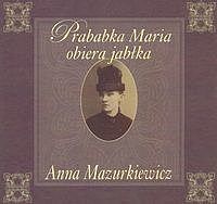 Prababka Maria obiera jabłka