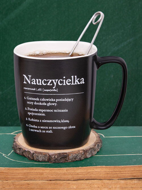 Kubek/ NAUCZYCIELKA / czarny matowy z uchem
