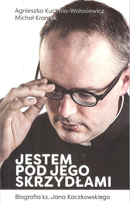 Jestem pod jego skrzydłami