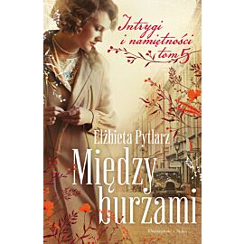 Między burzami (Duże Litery)