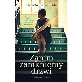 Zanim zamkniemy drzwi (Duże Litery)