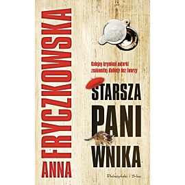 Starsza pani wnika