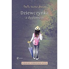Dziewczynka z dyplomem